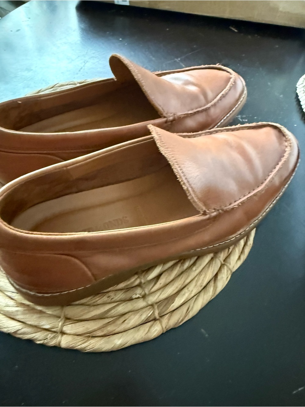 Allen Edmonds WILDER Venetian
Leather Loafer Slip-On US 9.5
